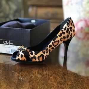 Cole Hana Leopard Hair peep toe shoes